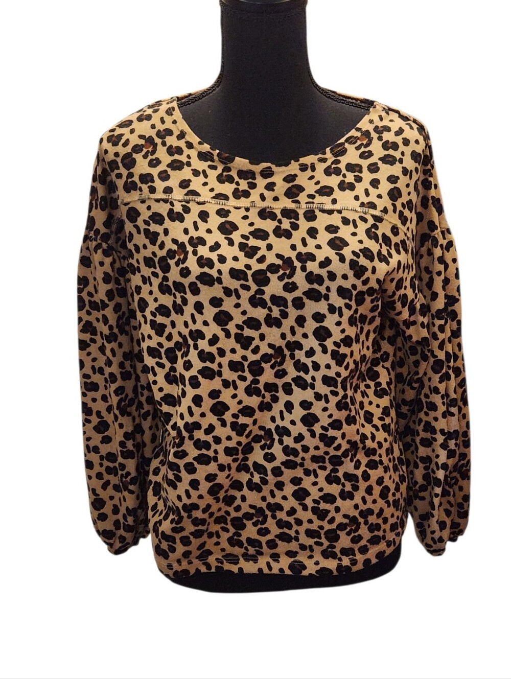 Moda Leopard Print Long Sleeve Top